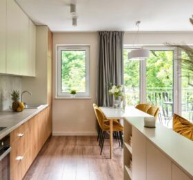 ¿Cómo iluminar una cocina abierta al salón?